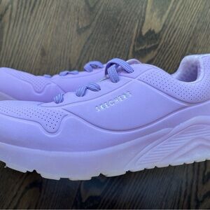 Girls Sketchers Air-Cooled Memory Foam purple running shoes. Gently used.